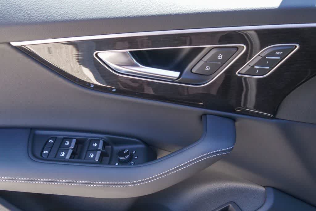 Thumbnail: 2026 Audi Q7 - 20