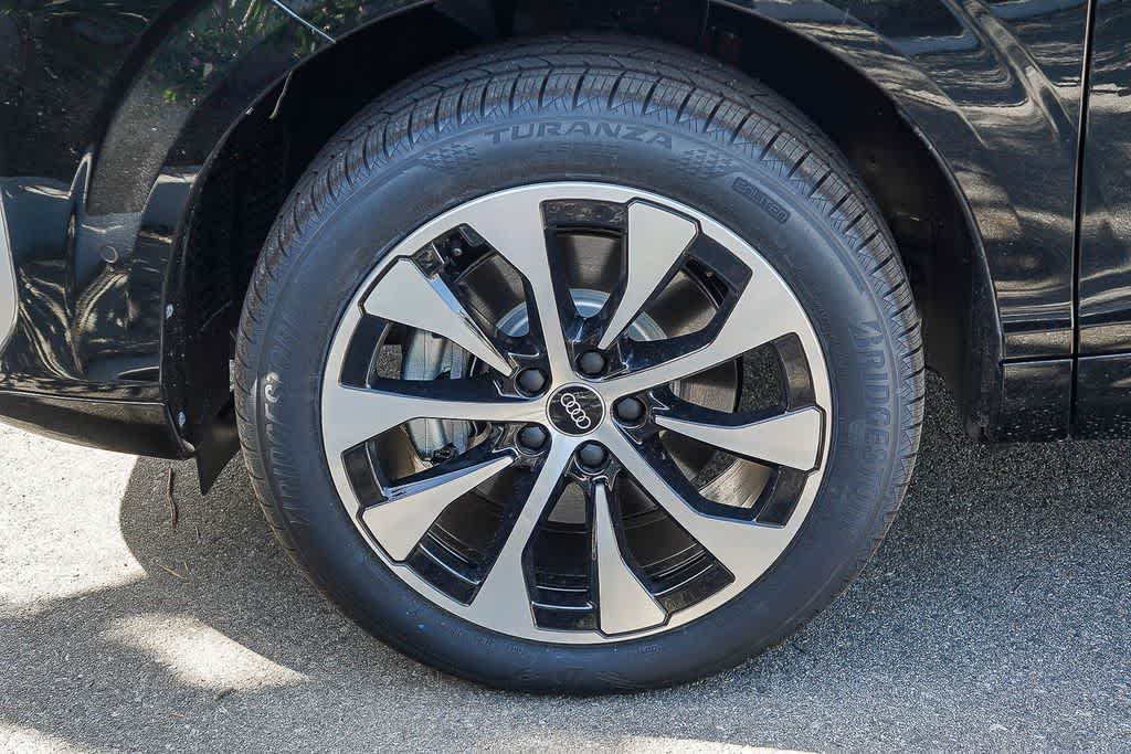 Thumbnail: 2026 Audi Q3 - 10