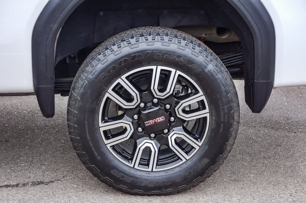 2022 GMC Sierra 2500 AT4 11