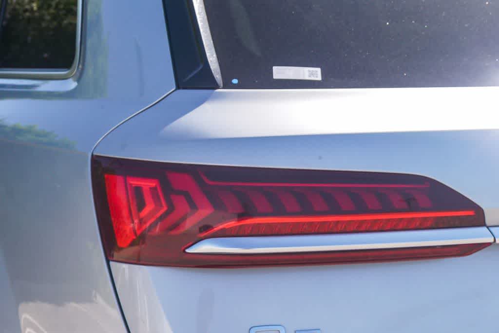 Thumbnail: 2023 Audi Q7 - 11