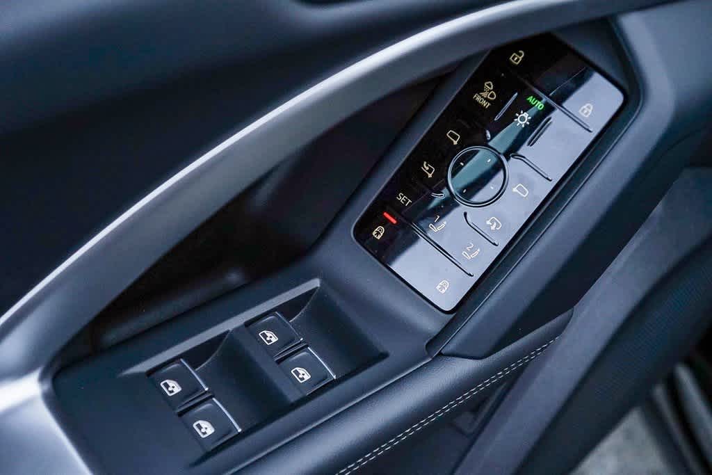 Thumbnail: 2025 Audi Q5 - 23