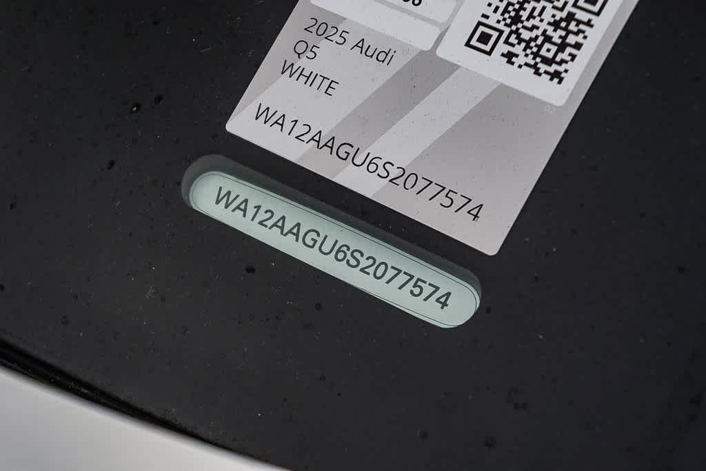 Thumbnail: 2025 Audi Q5 - 32