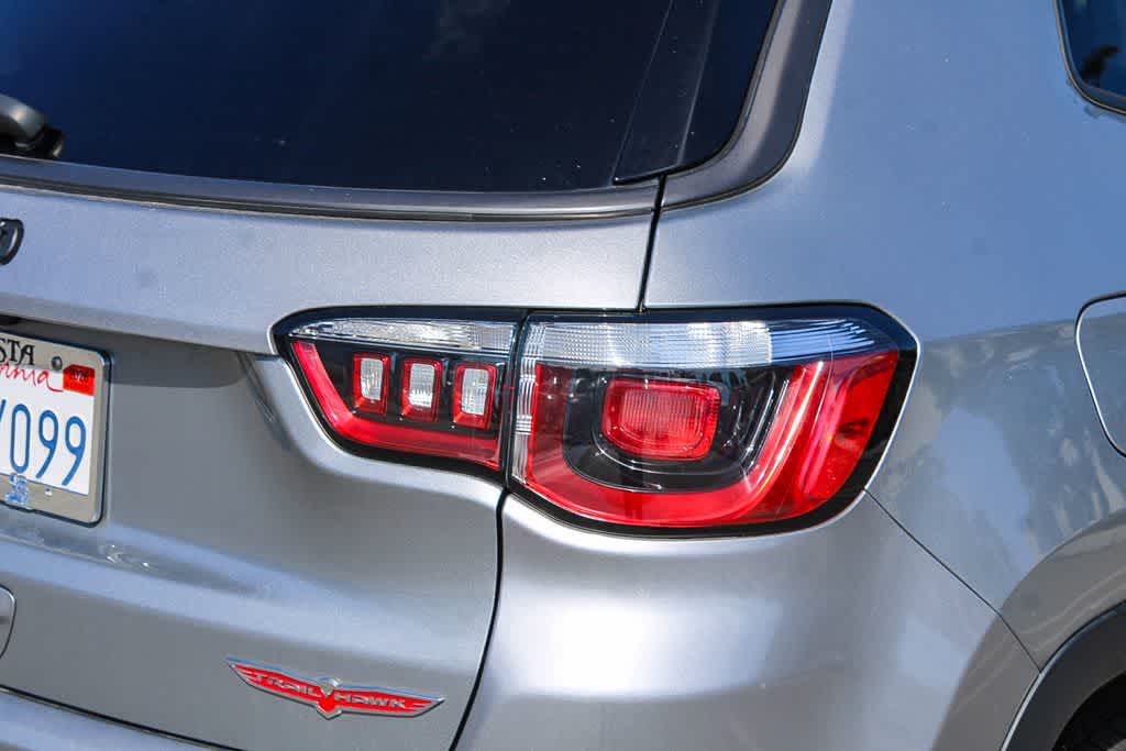 Thumbnail: 2020 Jeep Compass - 11