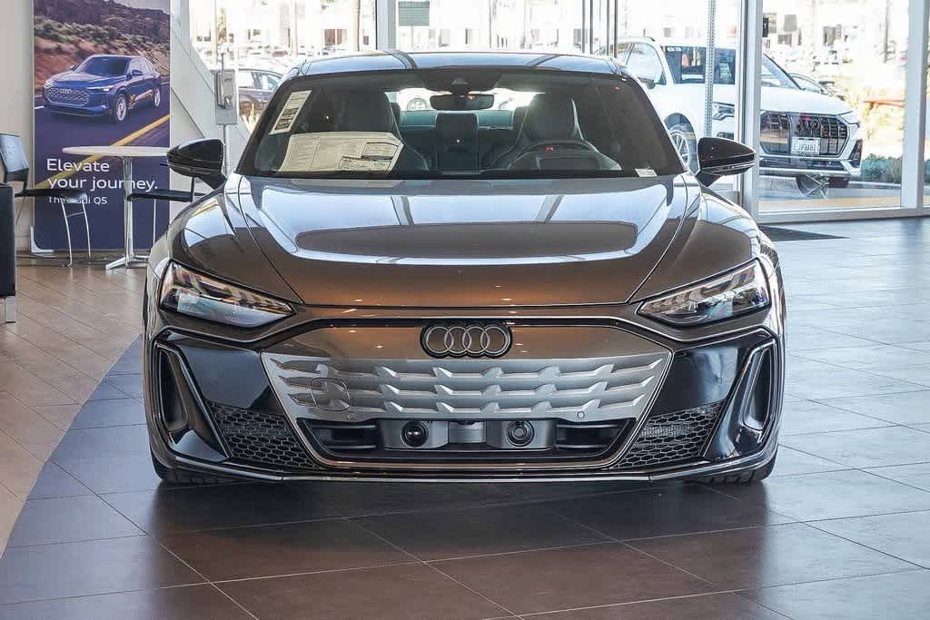 Thumbnail: 2026 Audi e-tron GT - 2