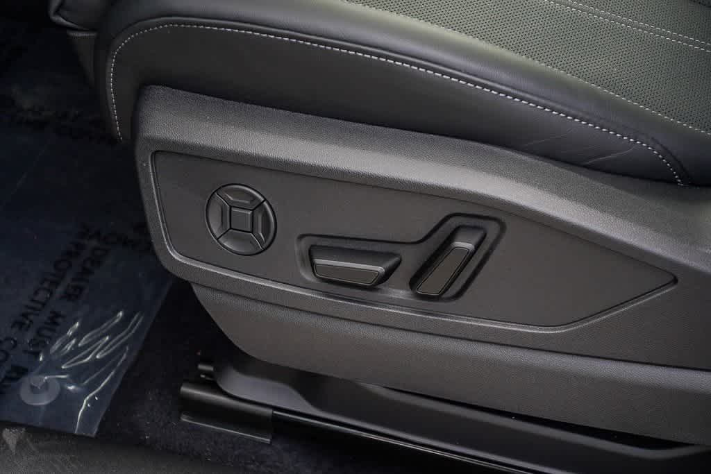 Thumbnail: 2025 Audi Q5 - 24