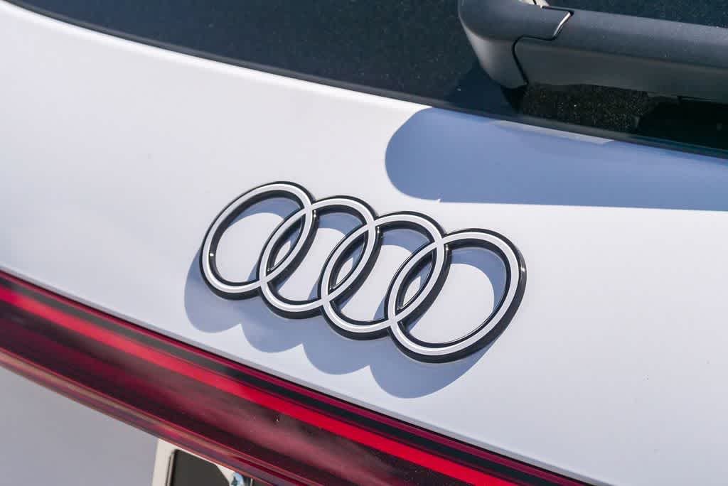 Thumbnail: 2025 Audi Q5 - 11