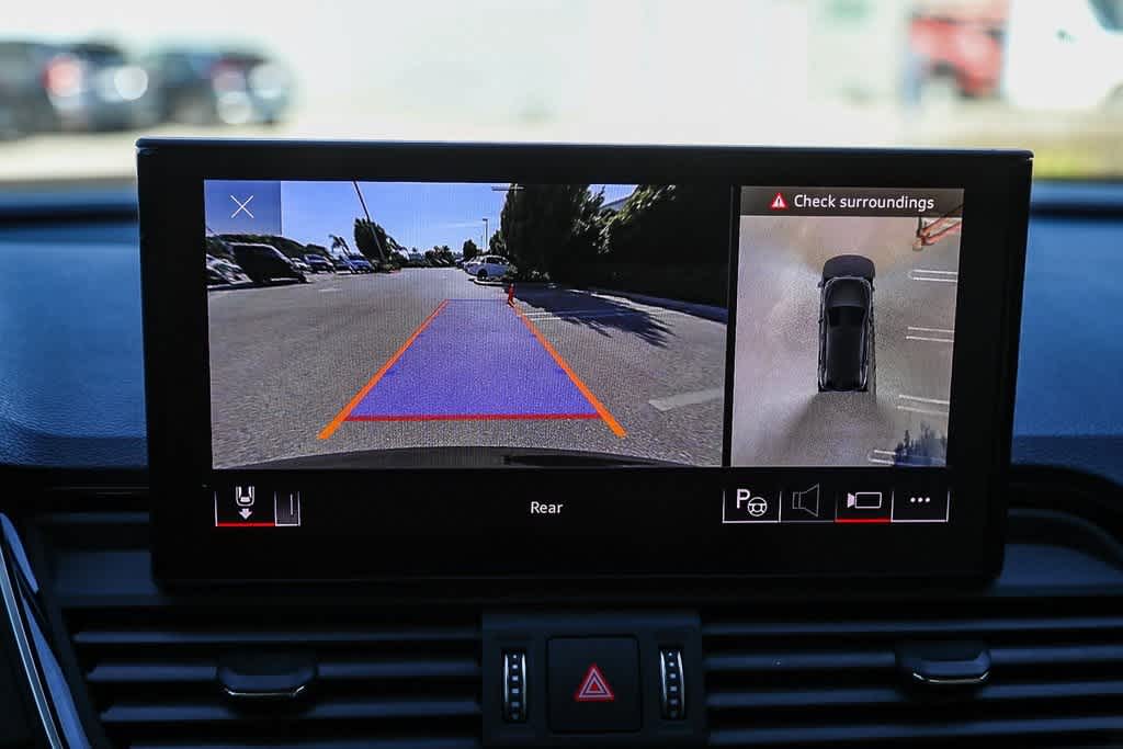 Thumbnail: 2022 Audi Q5 - 22