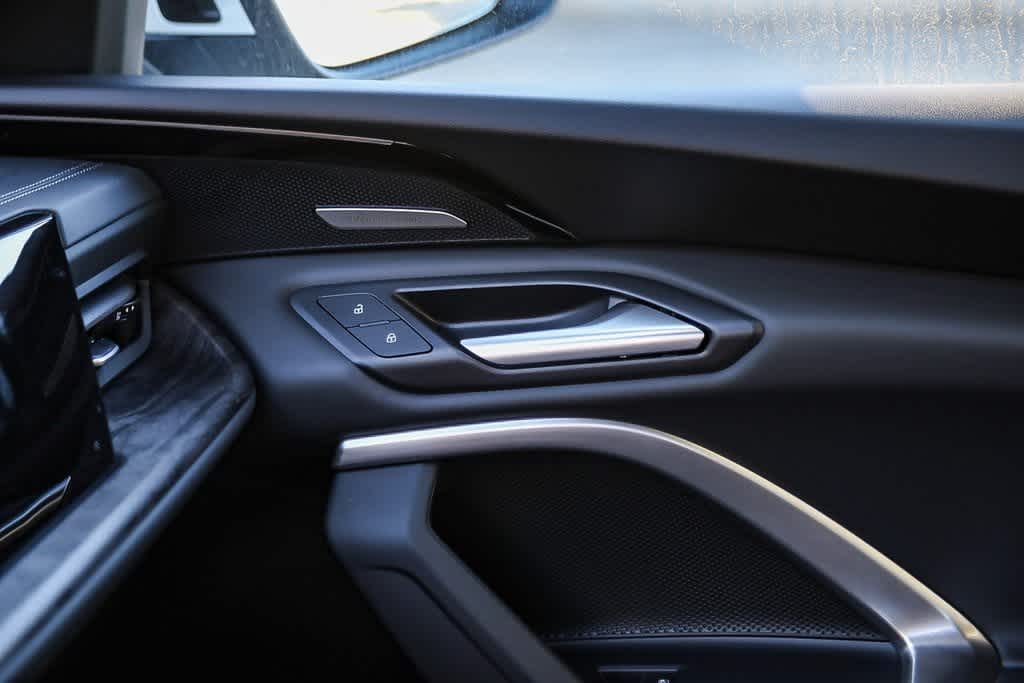 Thumbnail: 2025 Audi Q5 - 20