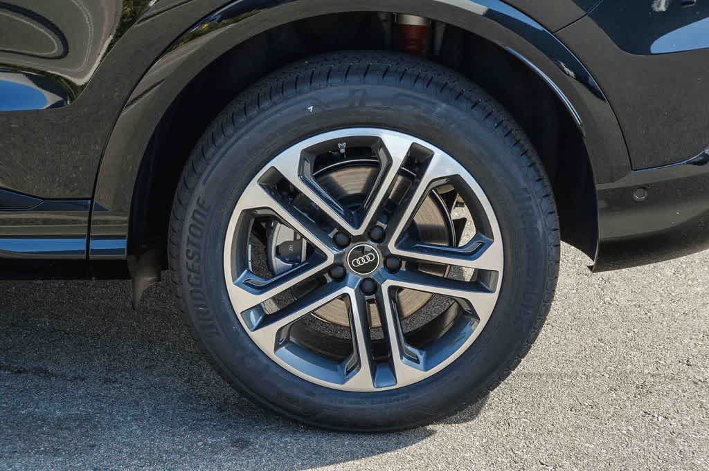Thumbnail: 2026 Audi Q5 - 11