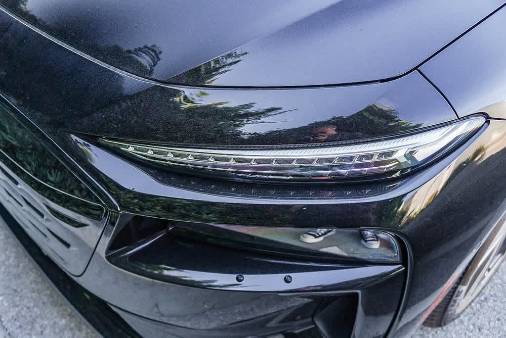 Thumbnail: 2025 Audi e-tron S - 8