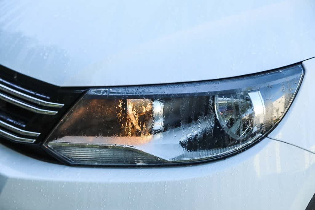 Thumbnail: 2017 Volkswagen Tiguan - 7