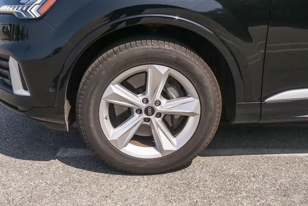 Thumbnail: 2024 Audi Q7 - 6