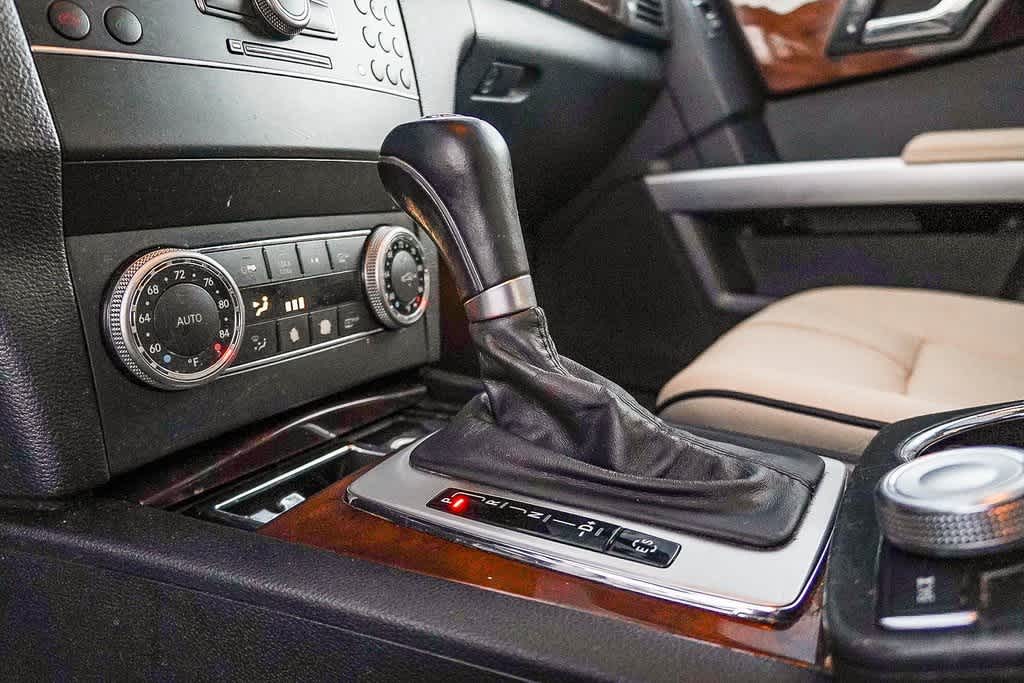 Thumbnail: 2011 Mercedes-Benz GLK - 25