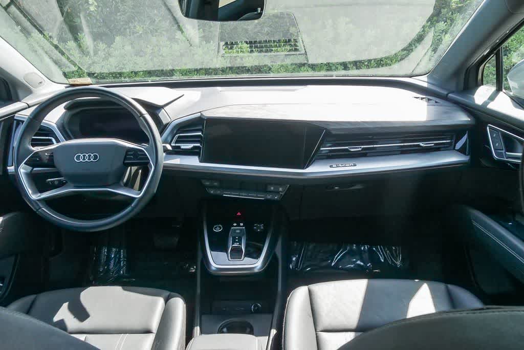 Thumbnail: 2023 Audi Q4 e-tron - 11