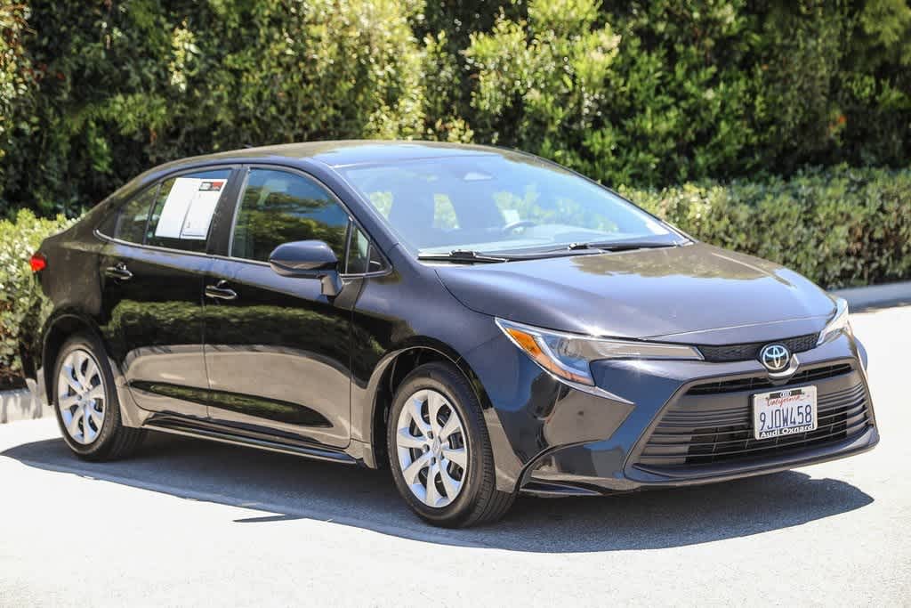 2024 Toyota Corolla LE 3