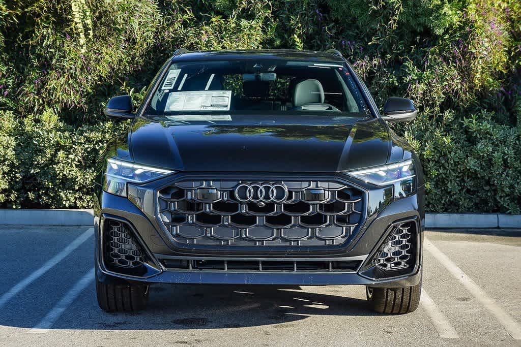 Thumbnail: 2026 Audi Q8 - 2