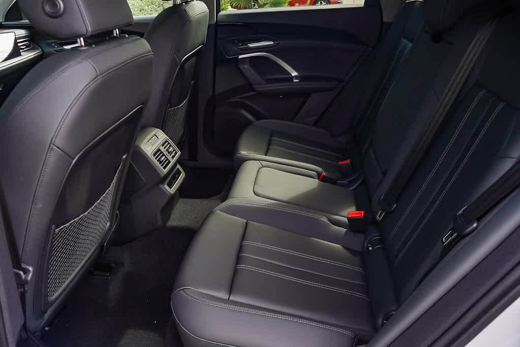 Thumbnail: 2025 Audi Q5 - 20