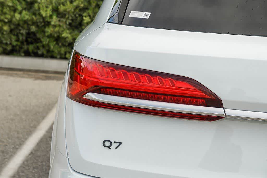 Thumbnail: 2025 Audi Q7 - 7