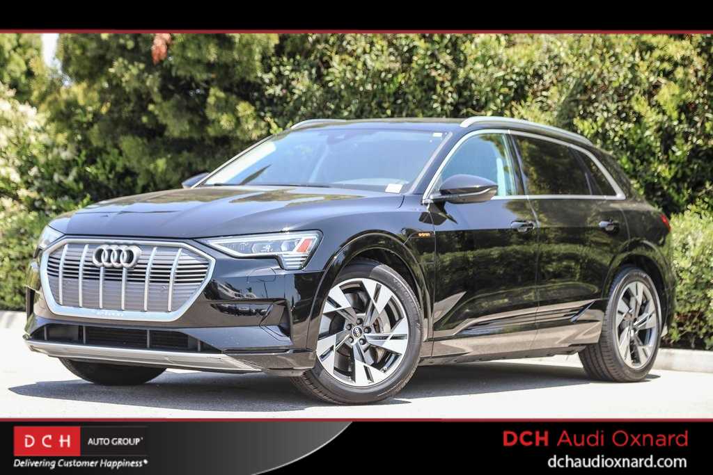 Thumbnail: 2022 Audi e-tron - 1