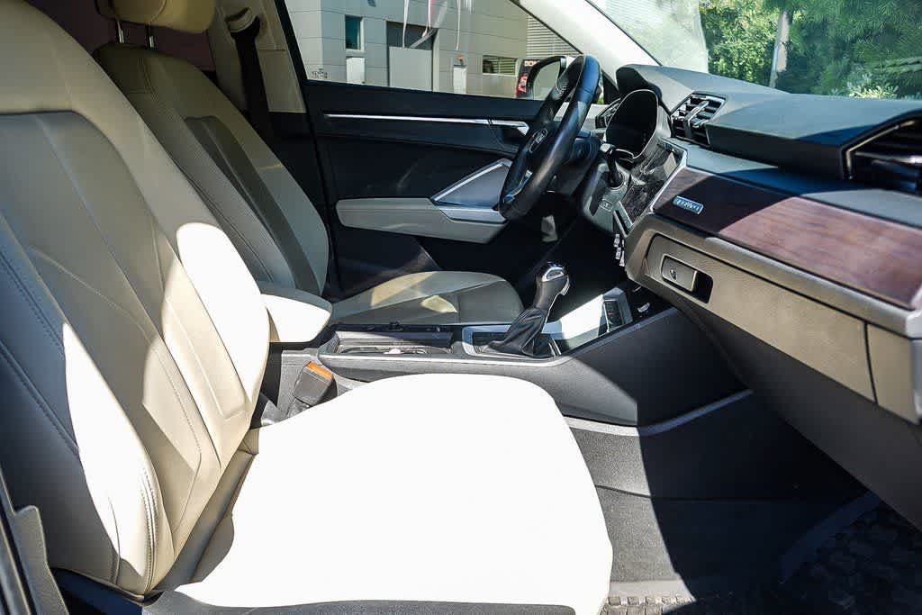 Thumbnail: 2022 Audi Q3 - 16