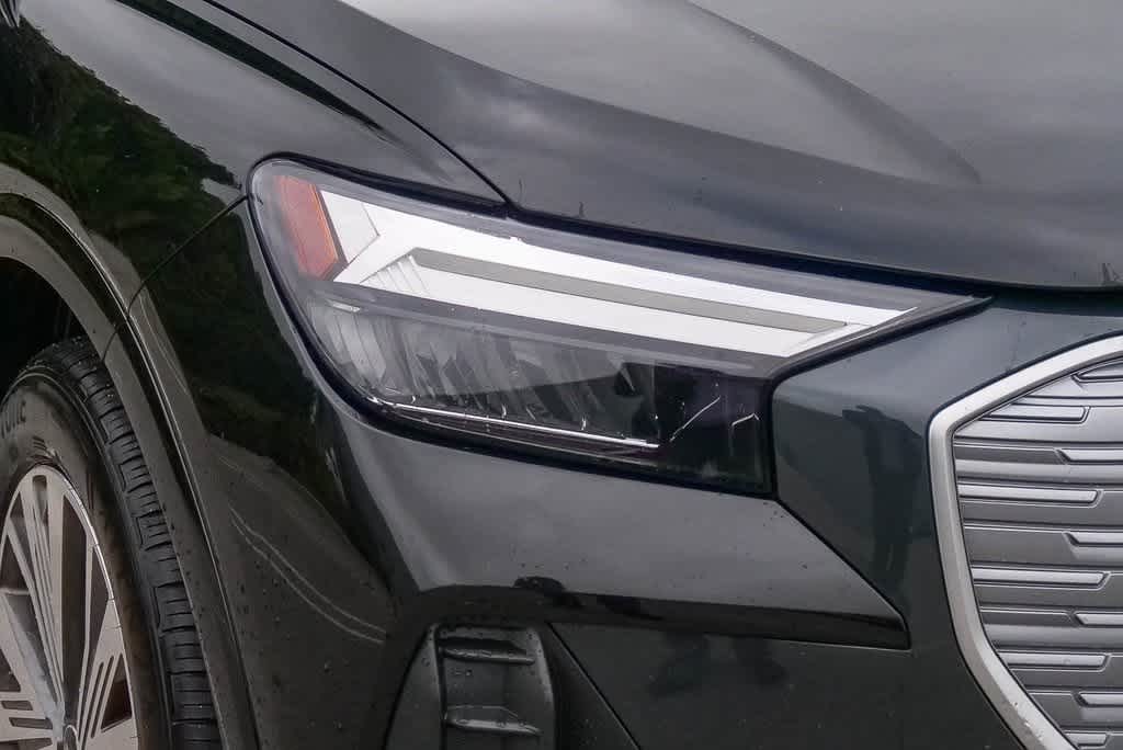 Thumbnail: 2023 Audi Q4 e-tron - 4