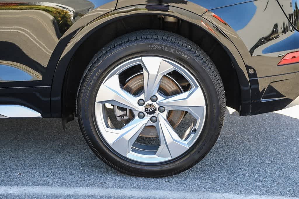 Thumbnail: 2022 Audi Q5 - 10