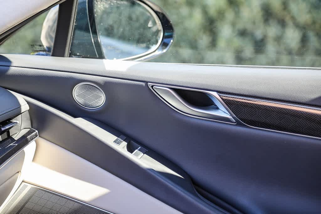 Thumbnail: 2023 Genesis G80 - 20