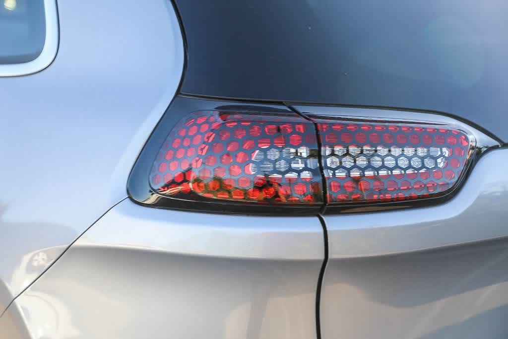 Thumbnail: 2018 Jeep Cherokee - 10