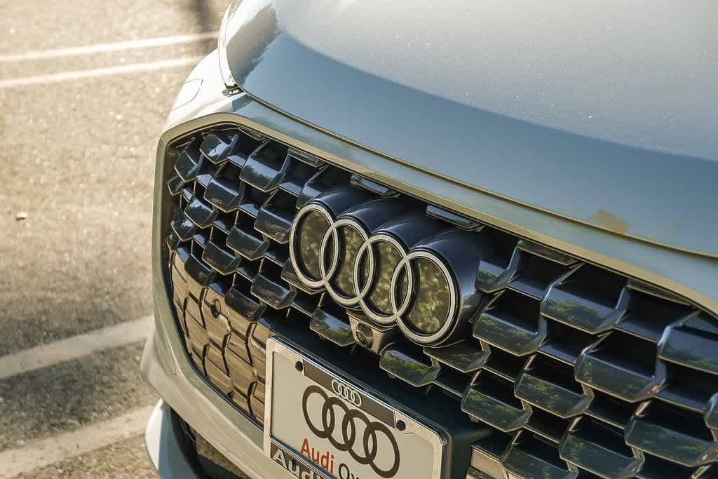 Thumbnail: 2025 Audi Q5 - 9