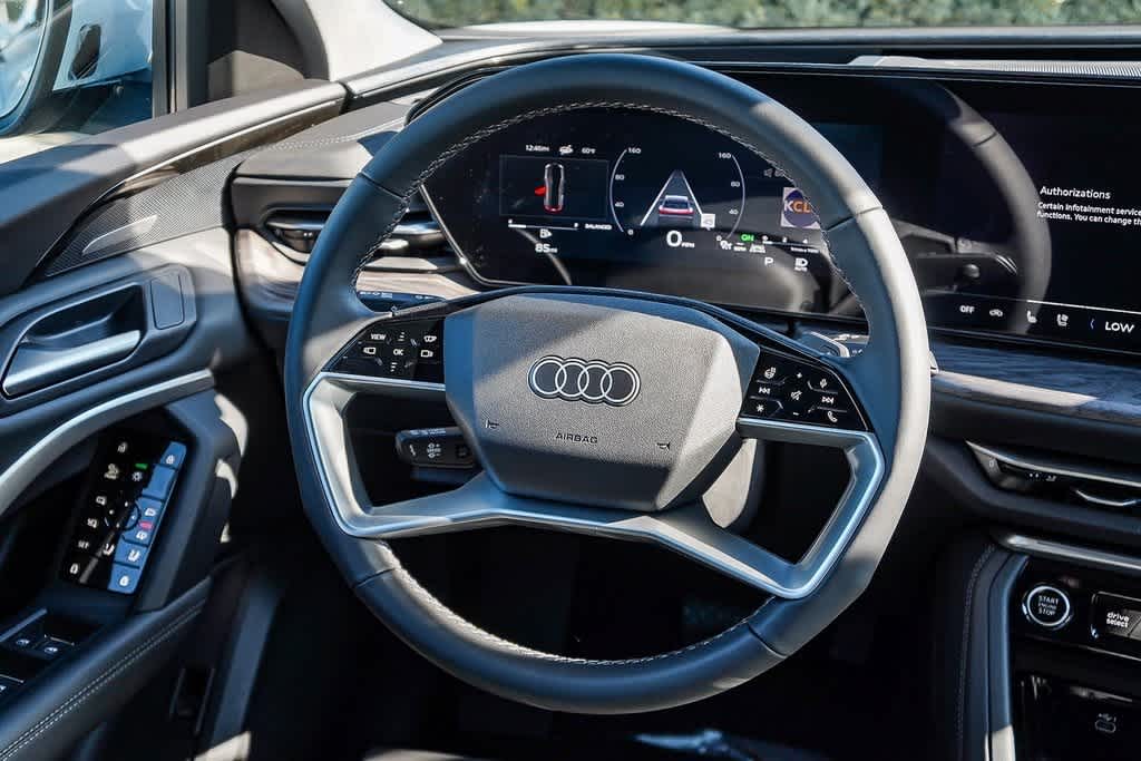 Thumbnail: 2025 Audi Q5 - 15