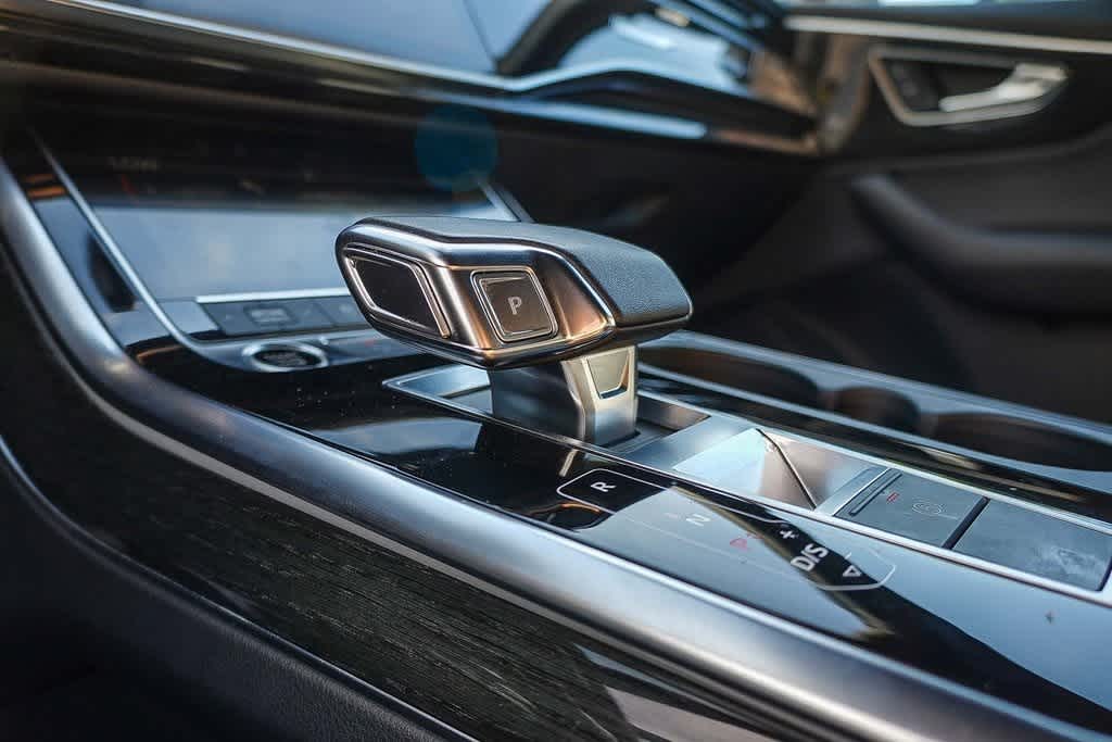 Thumbnail: 2021 Audi Q7 - 25