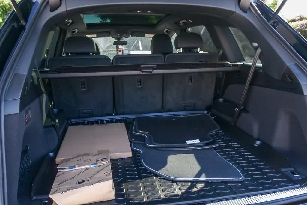 Thumbnail: 2026 Audi Q7 - 24