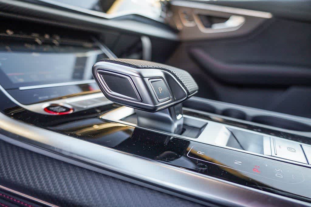 Thumbnail: 2026 Audi SQ8 - 25