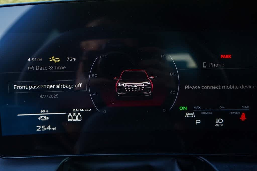 Thumbnail: 2025 Audi SQ6 e-tron - 25