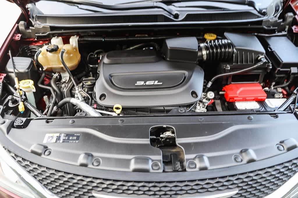 Thumbnail: 2019 Chrysler Pacifica - 26