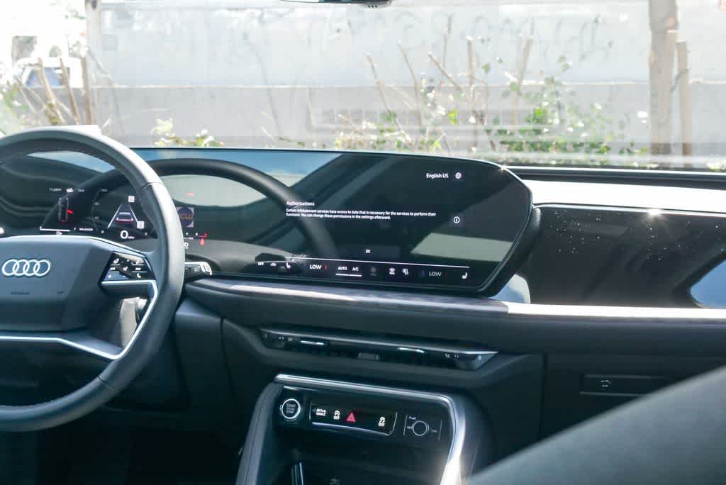 Thumbnail: 2025 Audi Q5 - 13