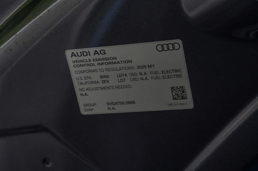 Thumbnail: 2025 Audi SQ6 e-tron - 30
