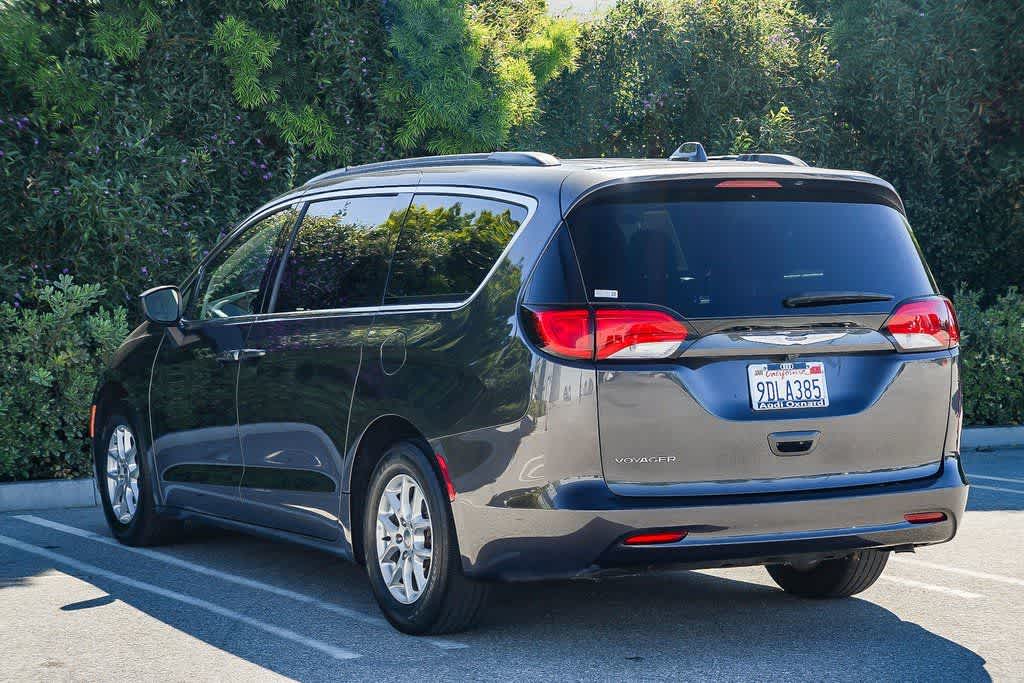 Thumbnail: 2020 Chrysler Voyager - 6