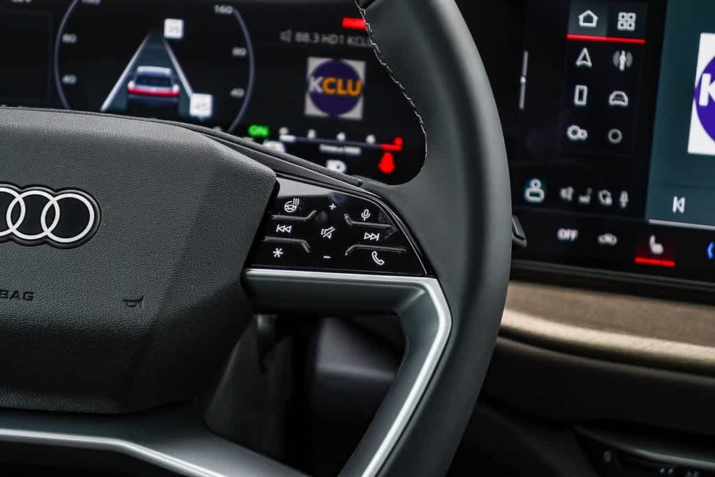 Thumbnail: 2025 Audi Q5 - 17