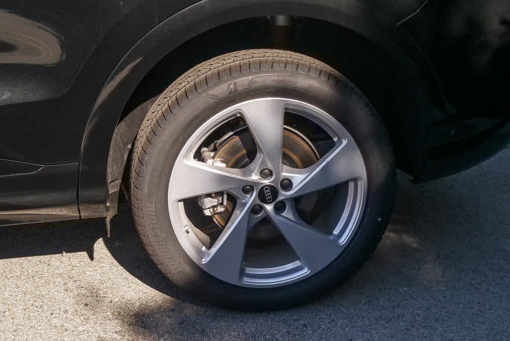 Thumbnail: 2025 Audi Q5 - 6