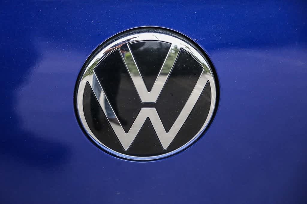 Thumbnail: 2023 Volkswagen Golf - 20