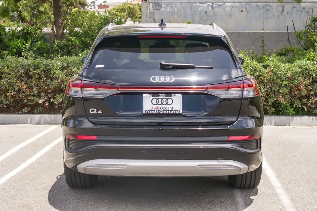 Thumbnail: 2023 Audi Q4 e-tron - 8