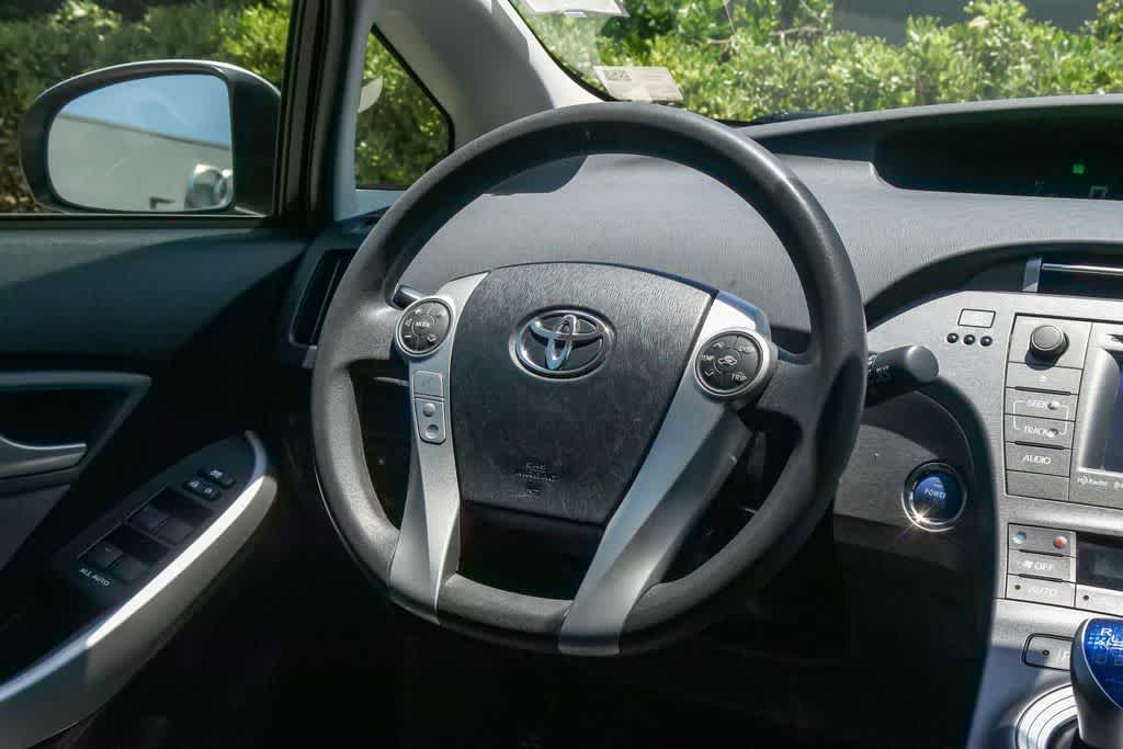 Thumbnail: 2014 Toyota Prius - 15