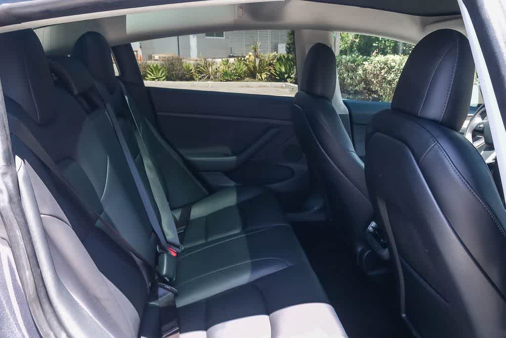 Thumbnail: 2023 Tesla Model 3 - 15