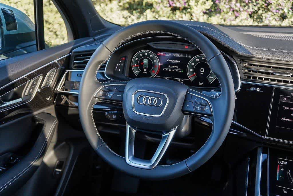 Thumbnail: 2026 Audi Q7 - 15