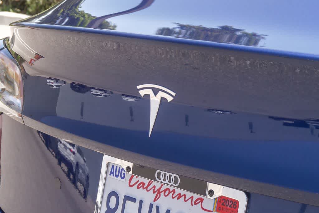 Thumbnail: 2018 Tesla Model 3 - 11