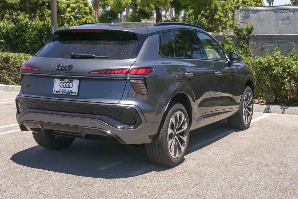 Thumbnail: 2026 Audi Q3 - 9