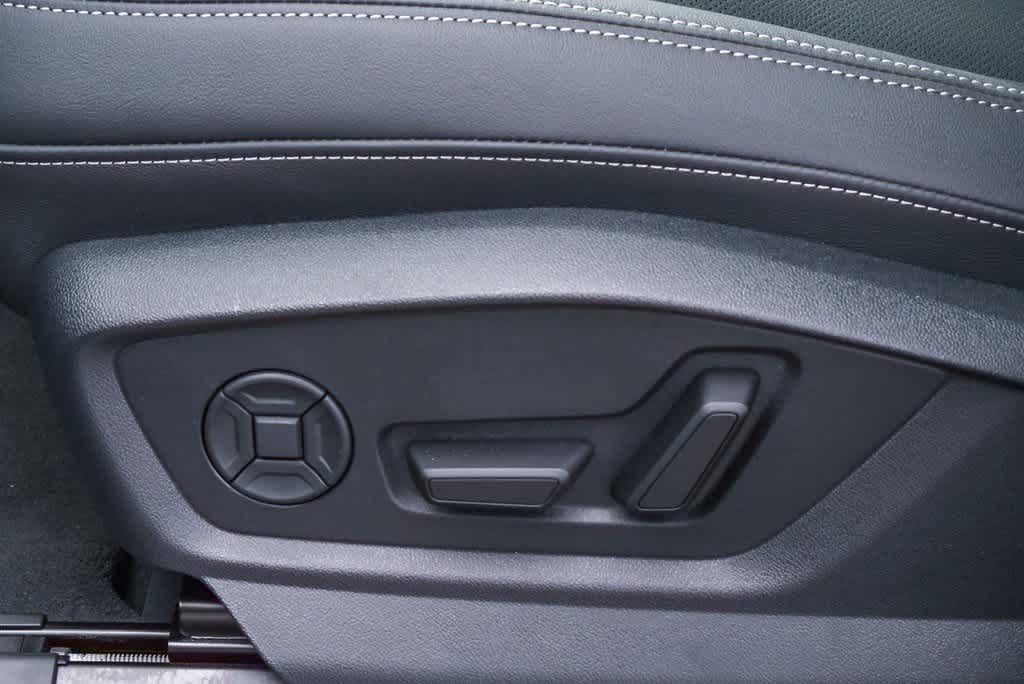 Thumbnail: 2026 Audi Q8 - 22