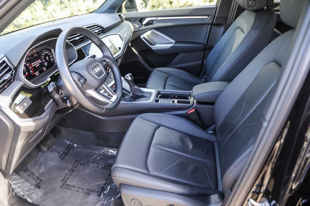 Thumbnail: 2024 Audi Q3 - 14