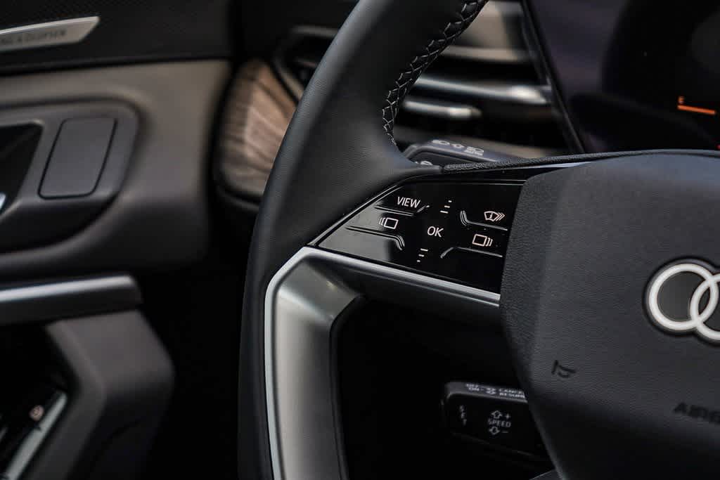 Thumbnail: 2025 Audi Q5 - 13